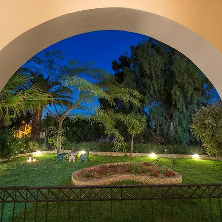 アパート Helen & Theo *