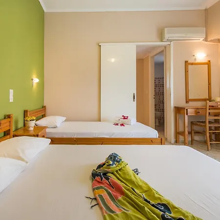 Helen & Theo 拉加纳斯