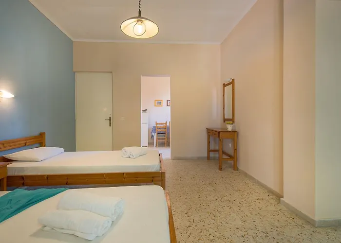 Helen & Theo Λαγανάς