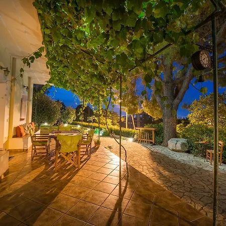 Lejlighed Helen & Theo Laganas